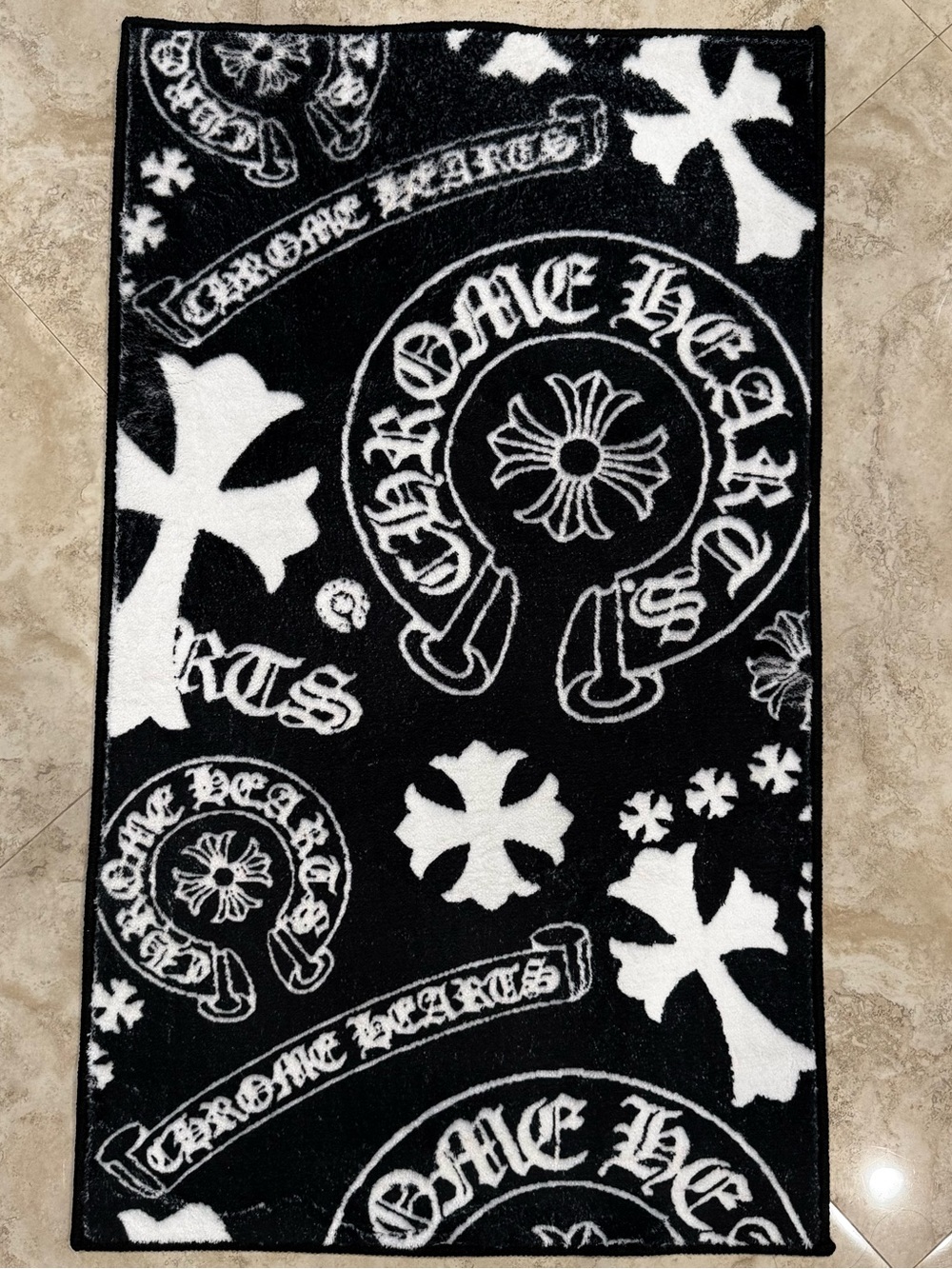 Black White Gothic Soft Tufted Rug 32x19 Plush Room Decor